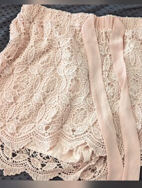Women's Pink Lace Shorts